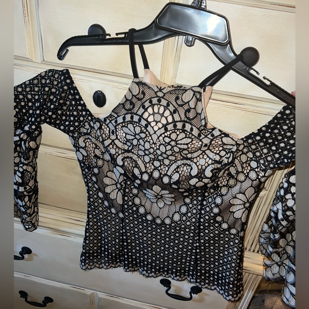 Venus cold shoulder bell sleeve lace detail shirt